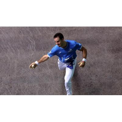 ¿Y qué hace Aspe con el campeón nº74 de la historia?