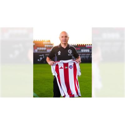 Andrés Iniesta comienza su andadura en los banquillos en el Gulf United FC emiratí