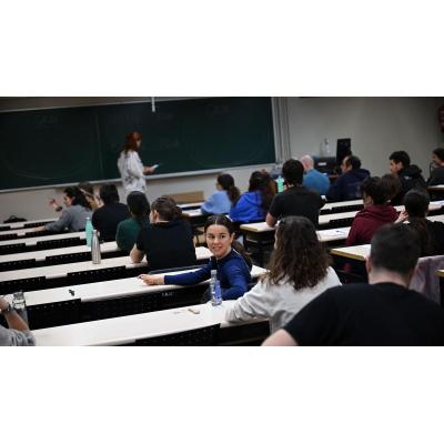 Educación propone la distribución de las 722 plazas docentes para la OPE del verano de 2027: consulta aquí cada especialidad