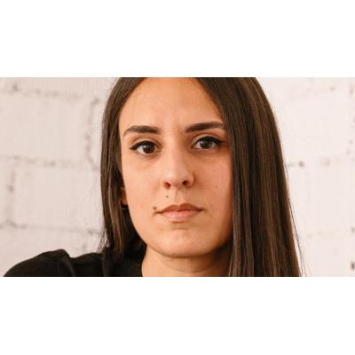 Lucía Solla vuelve a lo más alto de los libros más vendidos en Navarra