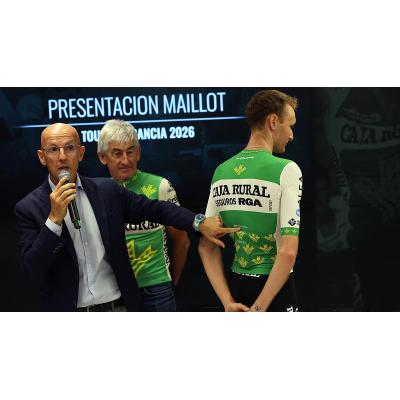 ¿Dónde se puede conseguir el maillot retro del Caja Rural-RGA para el Tour de Francia?