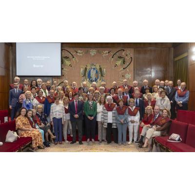 82 personas mayores de 50 años han participado en la XXIII edición del Programa Senior de la Universidad de Navarra