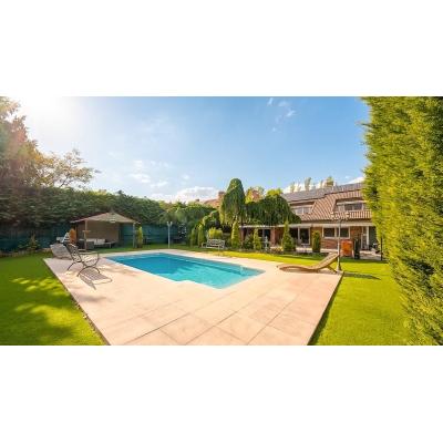 Un chalet precioso con piscina propia para vivir en el campo pero muy cerca de la ciudad de Pamplona