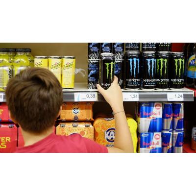 Arranca el trámite para prohibir la venta de bebidas energéticas a menores de 16 años
