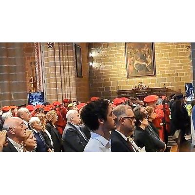 Vídeo con el coro de la Policía Foral cantando en el funeral por los compañeros fallecidos en Elgoibar