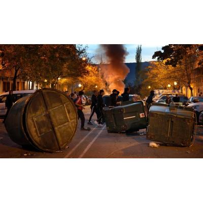 EH Bildu justifica ahora los actos violentos en Iturrama tras un acto de Vito Quiles que no llegó a celebrarse
