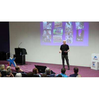 Un exjugador profesional de fútbol y adicto rehabilitado, a los jóvenes: "Tenéis una vida maravillosa, no la desperdiciéis"