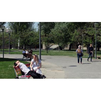 De la chaqueta al bañador en Navarra: el calor escala y el fin de semana subirá a más de 30 grados