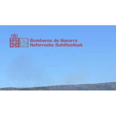 Fotos del incendio de un campo de cereal en Obanos