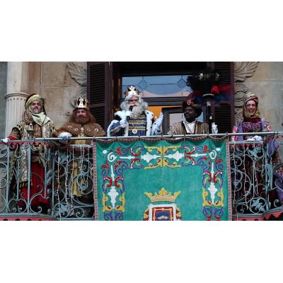 La Asociación Cabalgata Reyes Magos, reconocida con el Pañuelo de Pamplona