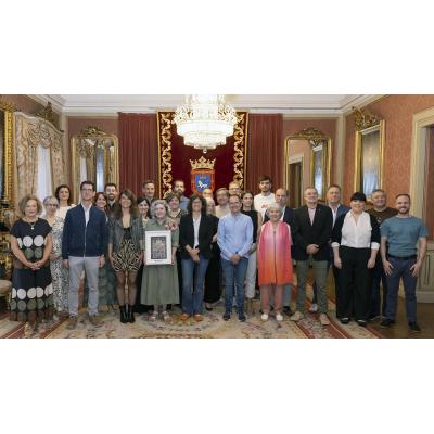 El Ayuntamiento homenajea a la Coral de Cámara de Pamplona en el 80 aniversario de su constitución